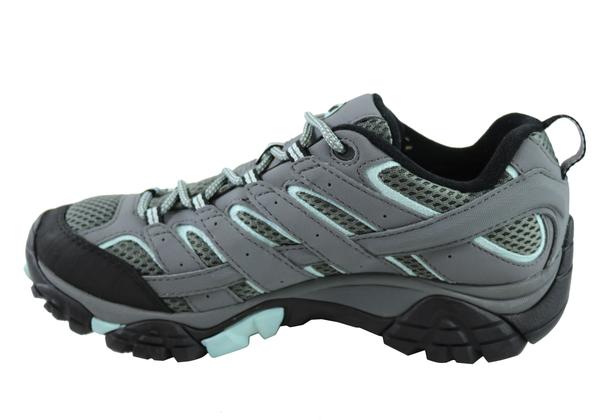 wide hiking shoes