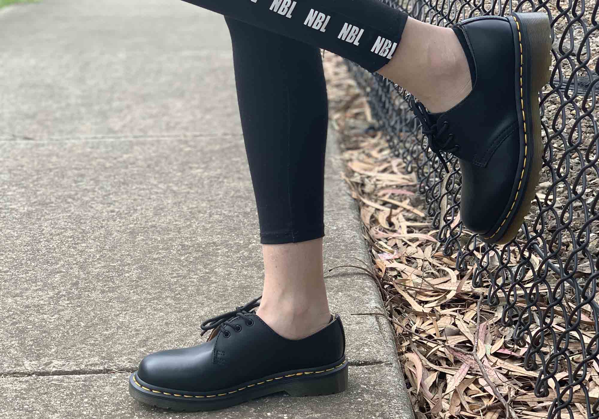 dr martens 1461 classic black flat shoes