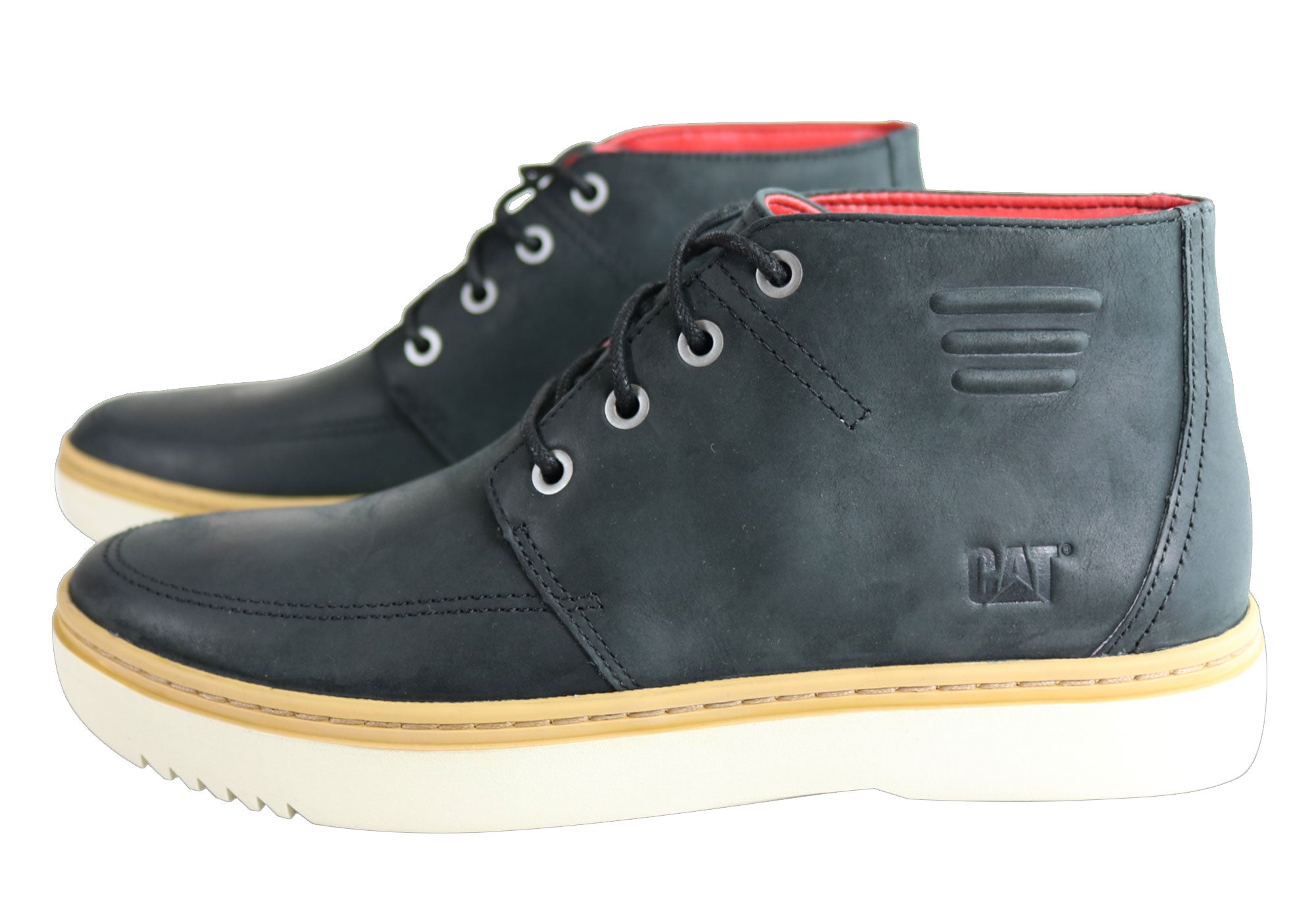 cat sixpoint chukka boot