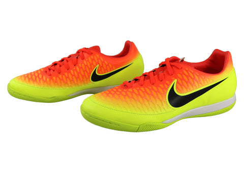 magista futsal shoes