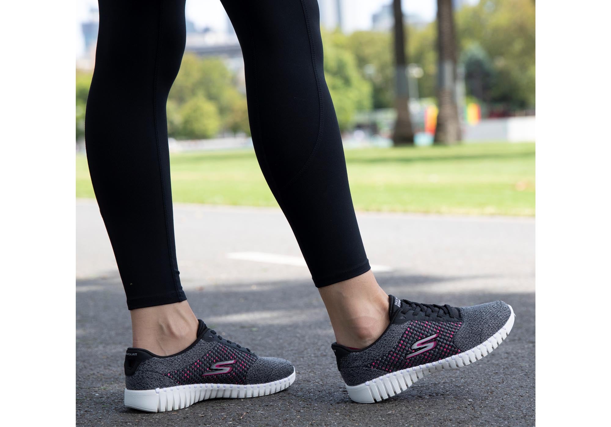 Skechers Go Walk Smart Influence Womens 