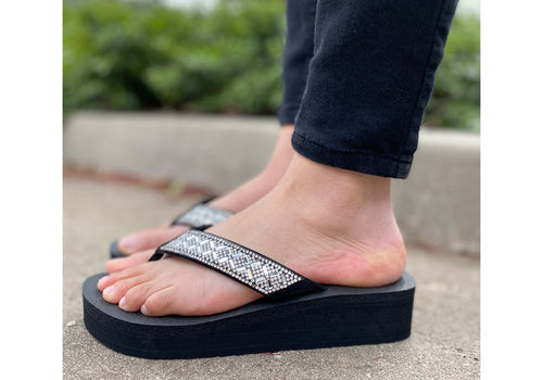 skechers black platform sandals