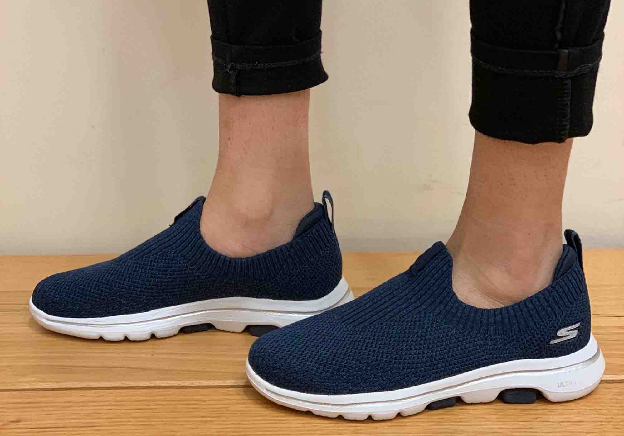 womens navy sketchers