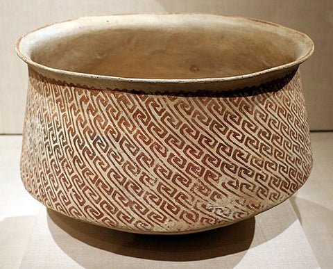 Hohokam Pot Olla with red geometric pattern