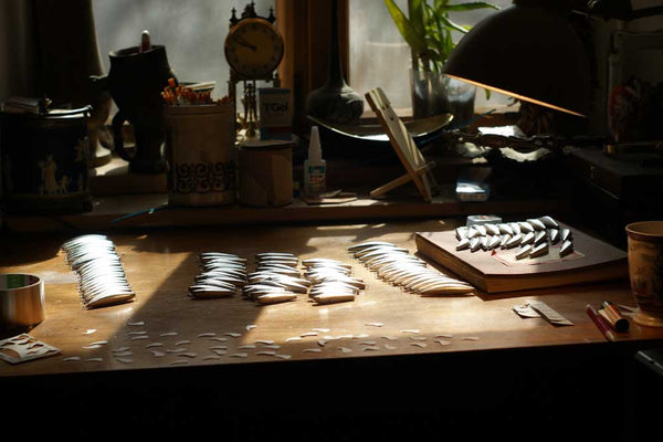 L'atelier d'Alexandru Piper, créateur de Panlure, fabricant de leurres faits main
