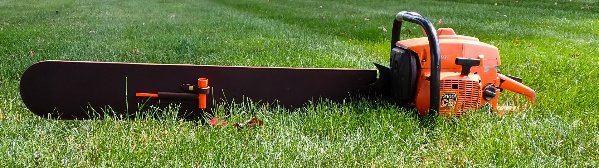 LEATHER CHAINSAW BAR COVER SCABBARD WITH WRENCH HOLDER 32