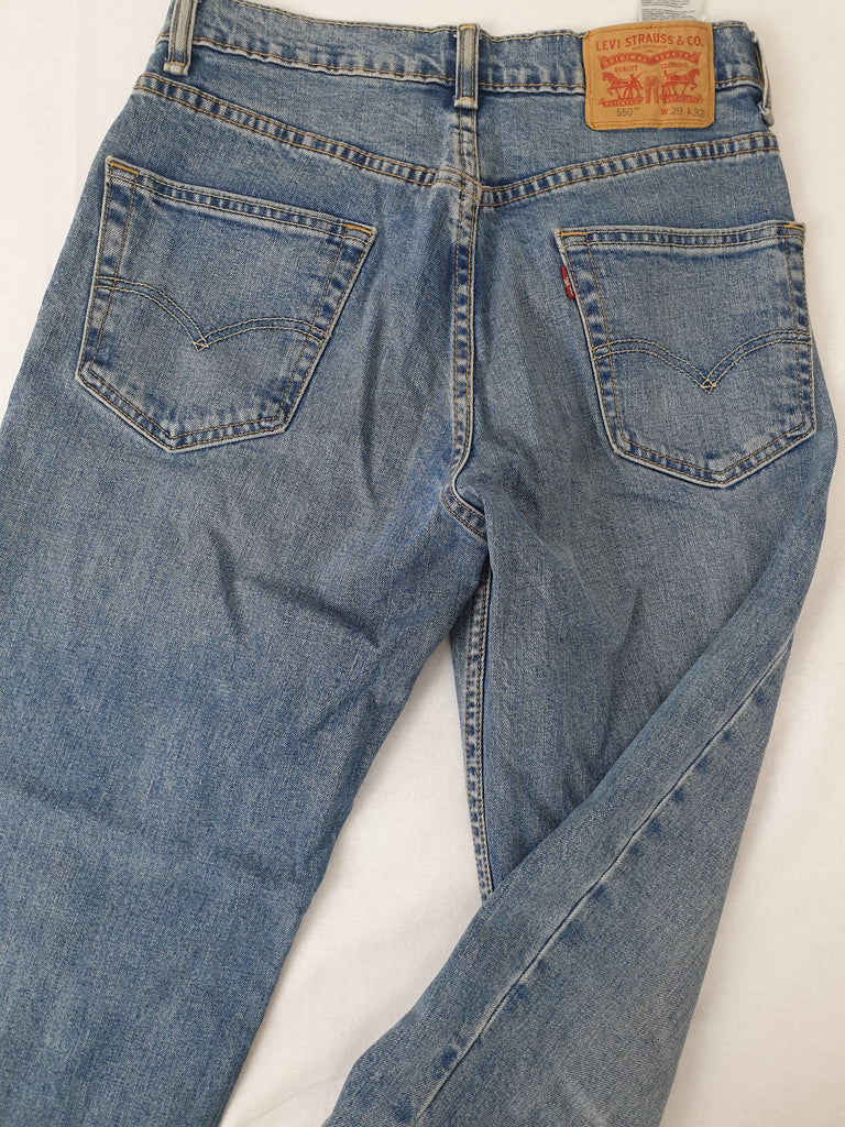 Levi Jeans Womens Size W29 – Yesterdays Thrift Shop
