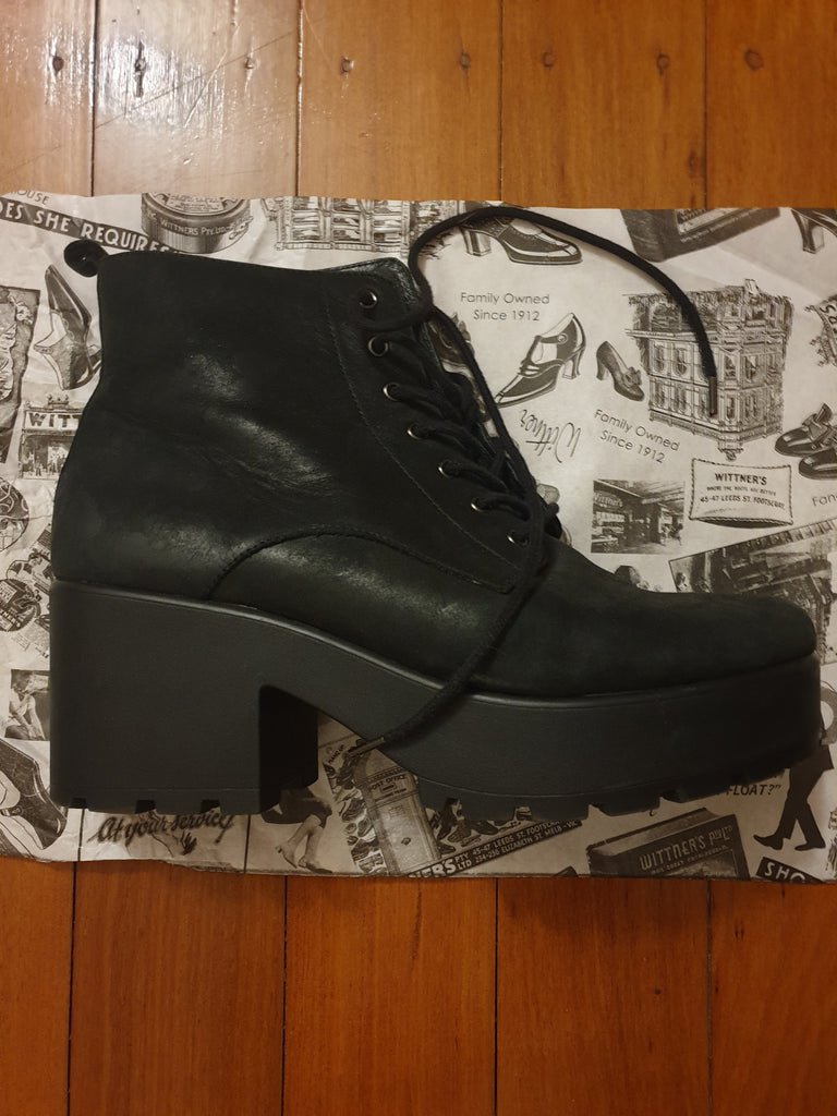 wittner lace up boots