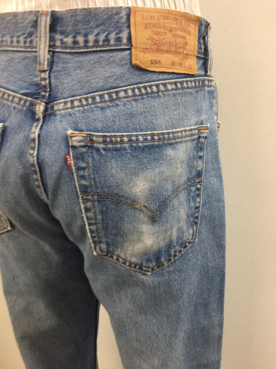 Levis Womens High Waist Mom Jeans Size 35 – Yesterdays Thrift Shop