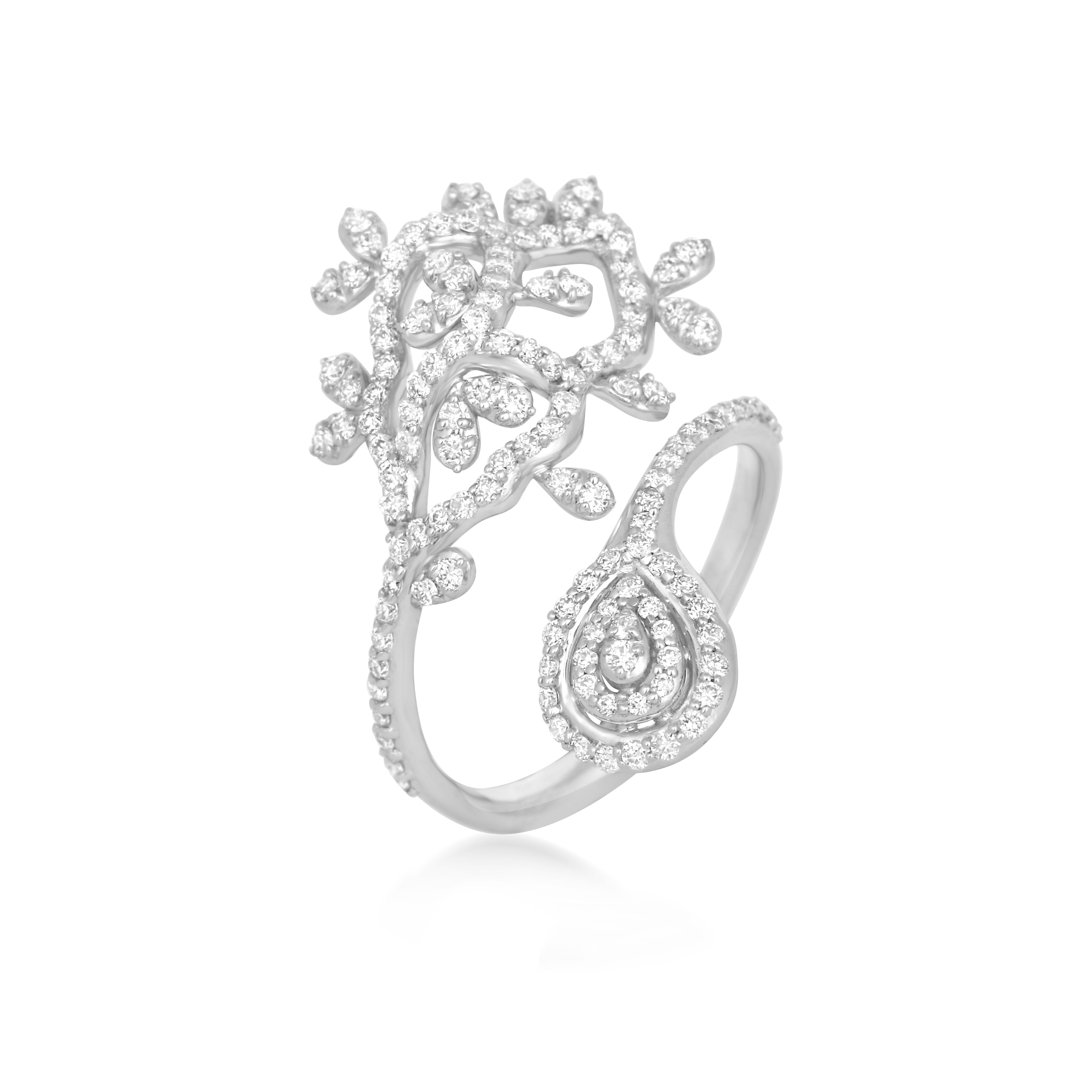 Buy Love Heart Shaped Ring Online in India | Kasturi Diamond | Heart shaped  rings, Gold rings fashion, Diamond rings design