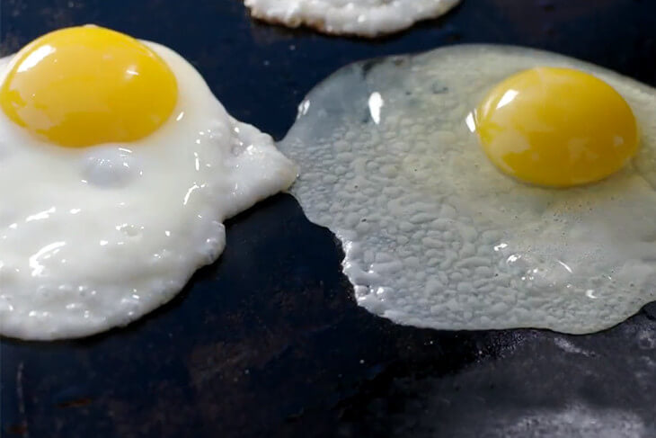 You Crack Me Up Funny Egg Yolk Cute Omelet Chicken' Men's Tri