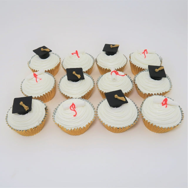 Graduation Box – Gardners Cakes