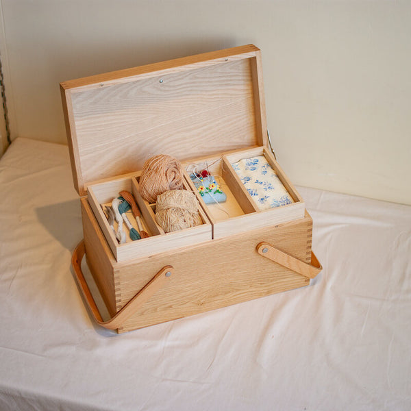 [Classiky] Chestnut Sewing Box