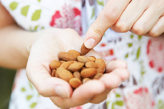 handful of almonds