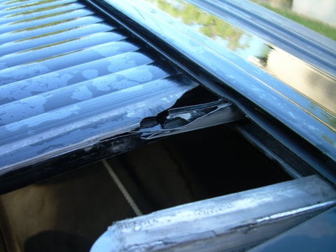 broken retractable tonneau cover