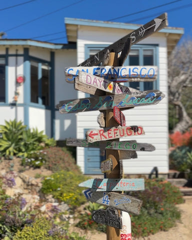 crystal cove beach signs