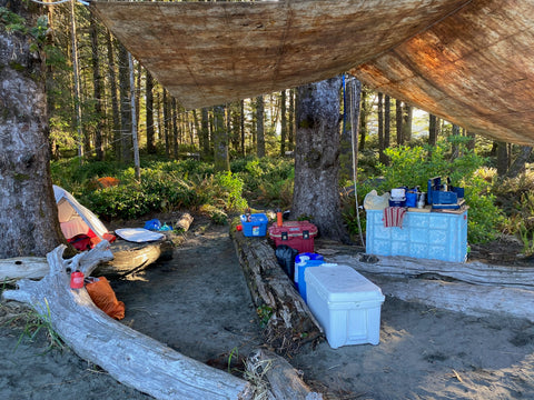 Camp under a tarp: the best rain protection