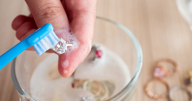 How to clean jewellery 