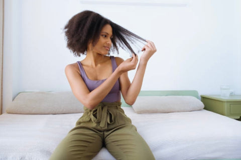 11 Tips to Prevent Matting in Your Curly Wig: Finger comb your hair