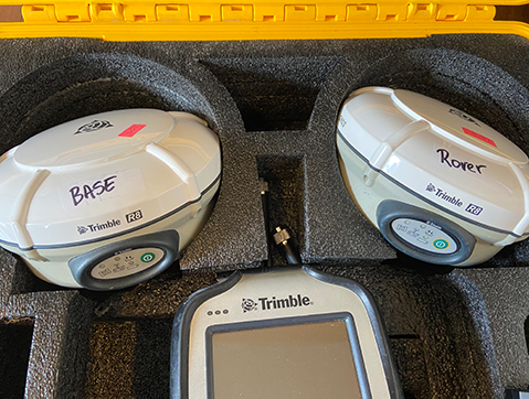 Trimble R8 Model 4, Base & Rover