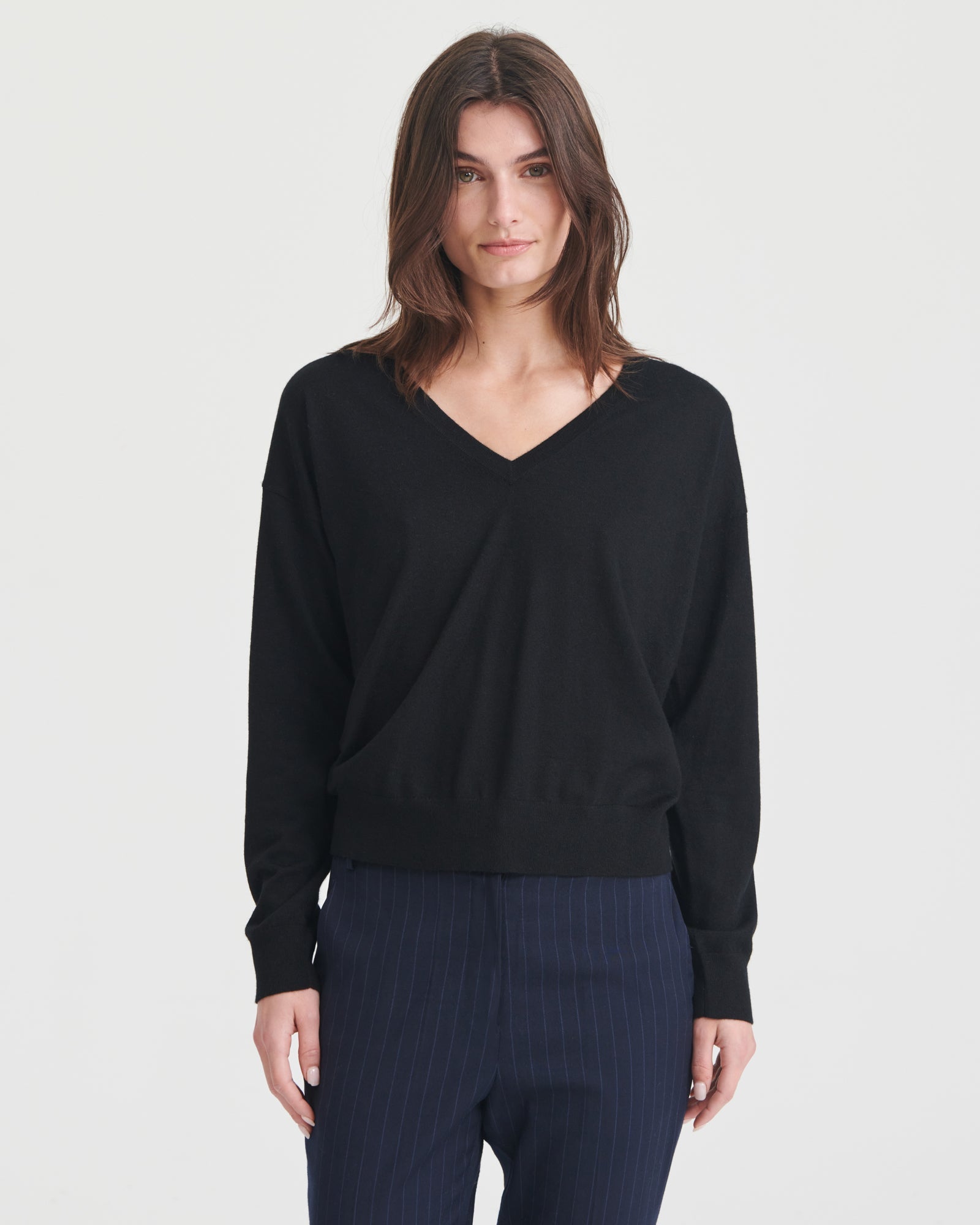 Hania Cashmere Thick Crew Neck Sweater in Otterferry