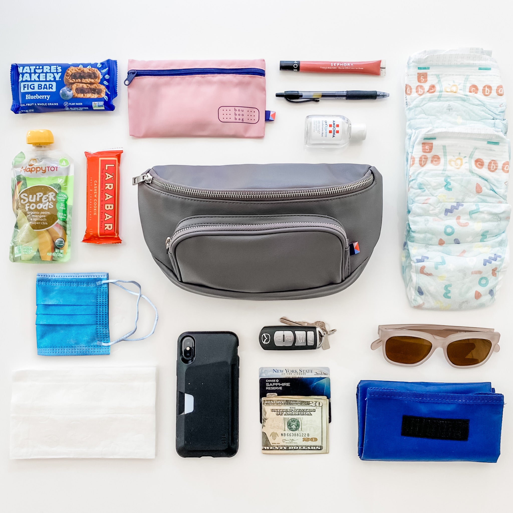 what to pack in your minimalist diaper bag: toddler