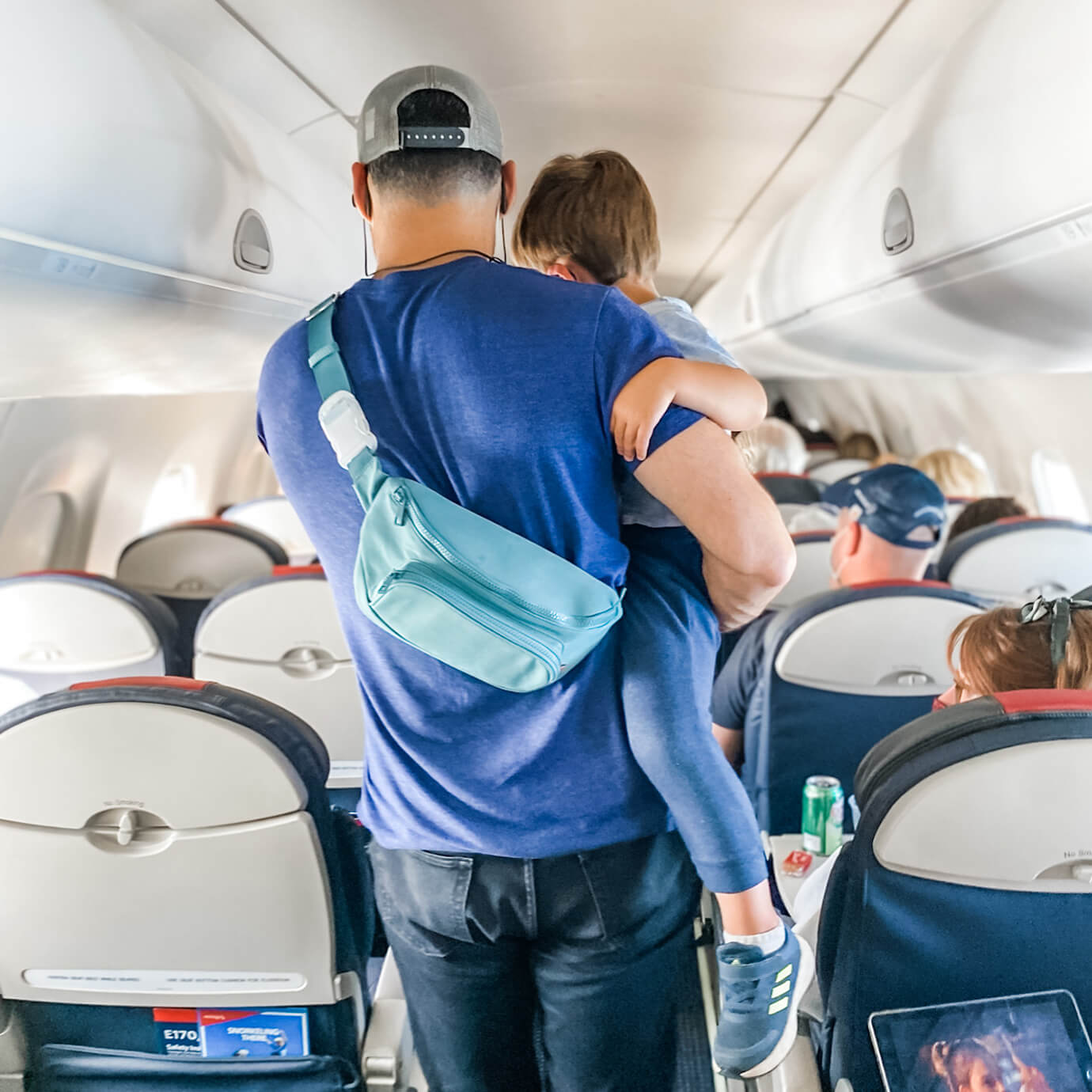 Dad-Flying-With-Toddler