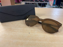 Load image into Gallery viewer, Prive Revaux The Casablanca Polarized Sunglasses  - Brown
