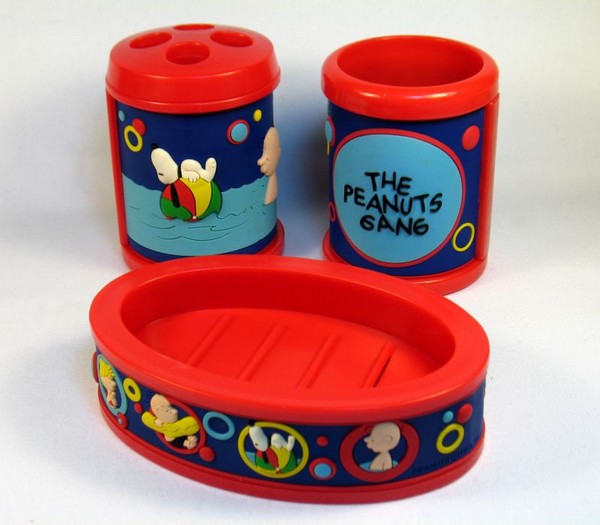 peanuts bathroom set