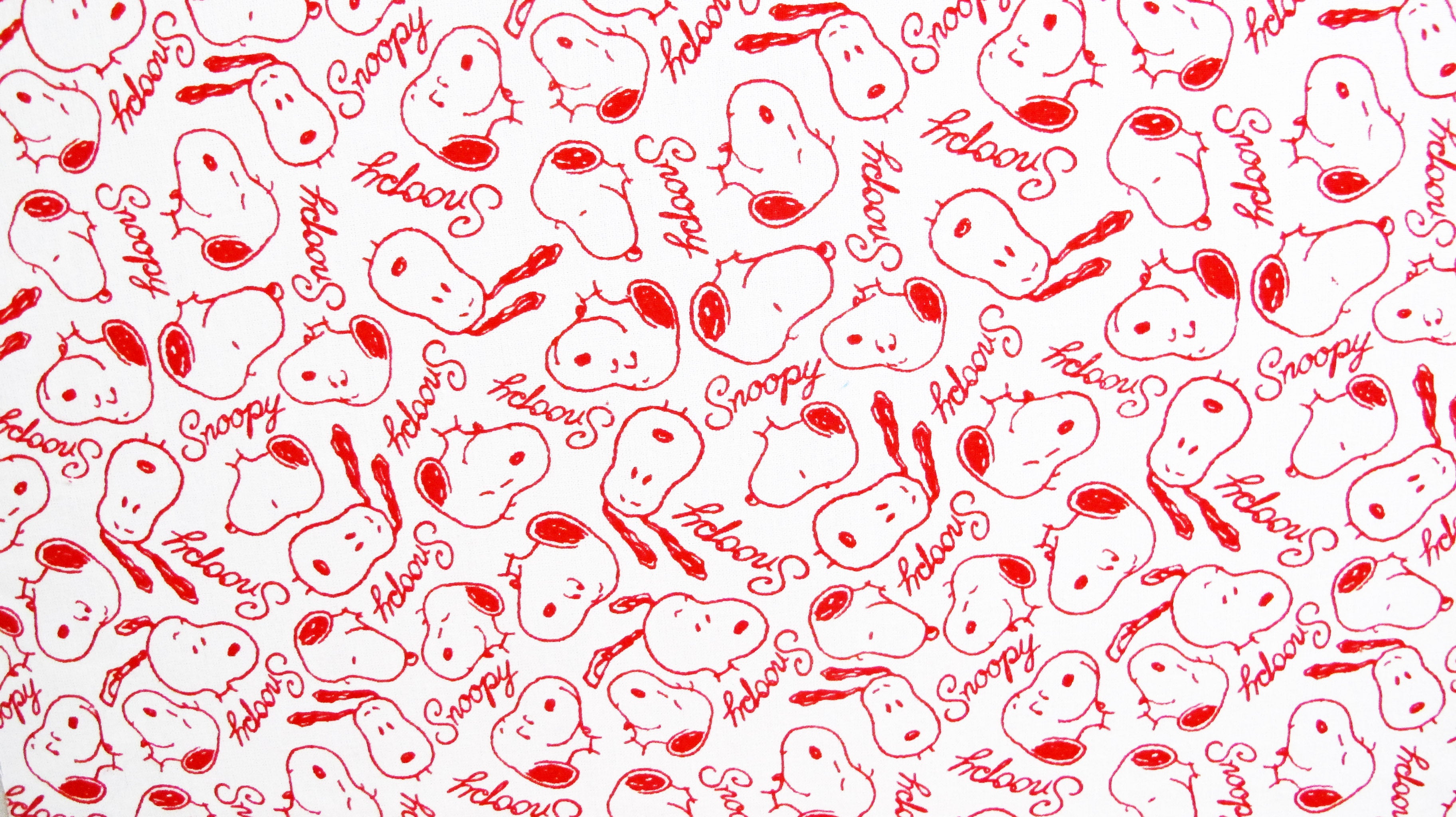 Serie van Onmiddellijk Ijsbeer Peanuts Fabric - Snoopy All Over (25" x 60") | snoopn4pnuts.com