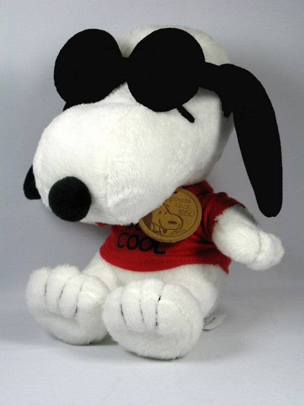 snoopy cuddly toy