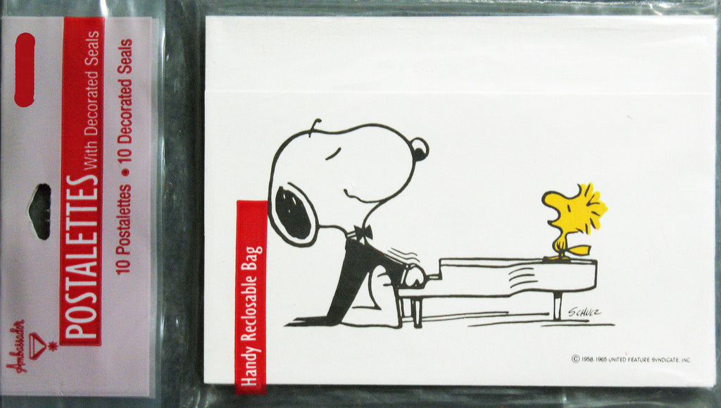 Snoopy Pianist Postalettes