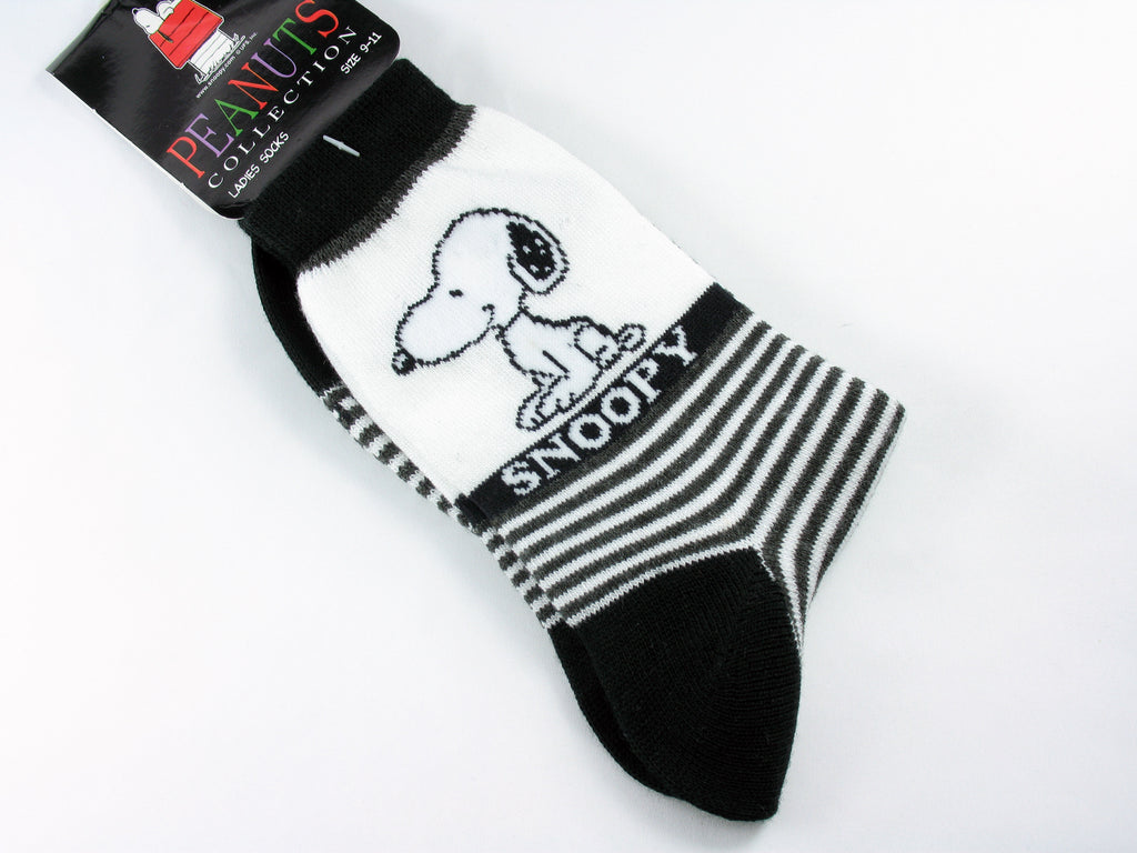 Snoopy Crew-Length Socks | snoopn4pnuts.com