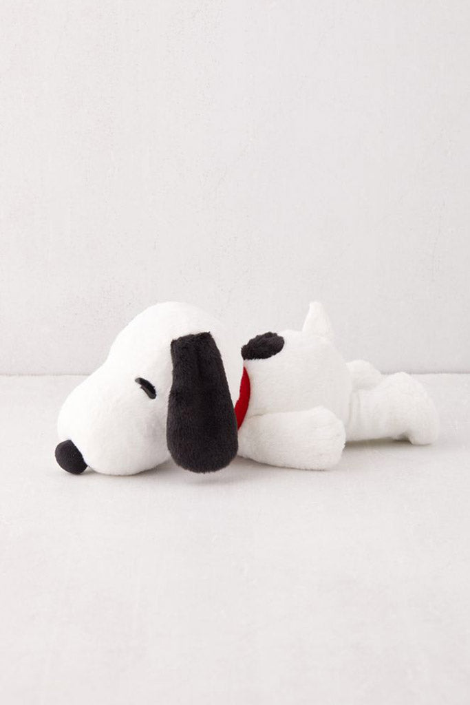 plush snoopy