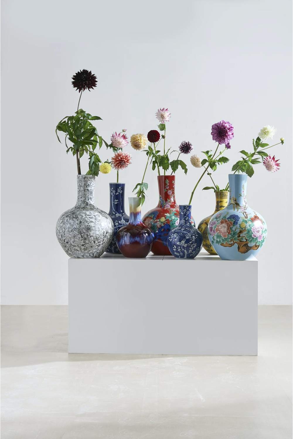 zwart Elektropositief Schepsel Floral Decorative Vase | Pols Potten | Dutch Furniture
