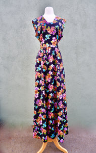 Vintage 1960s Sleeveless Maxi Dress In Floral Print With Built In Belt Ties / Deadstock