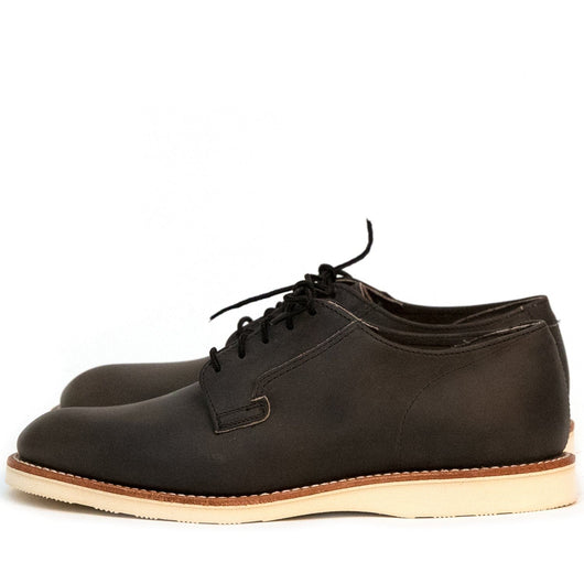 red wing postman derby