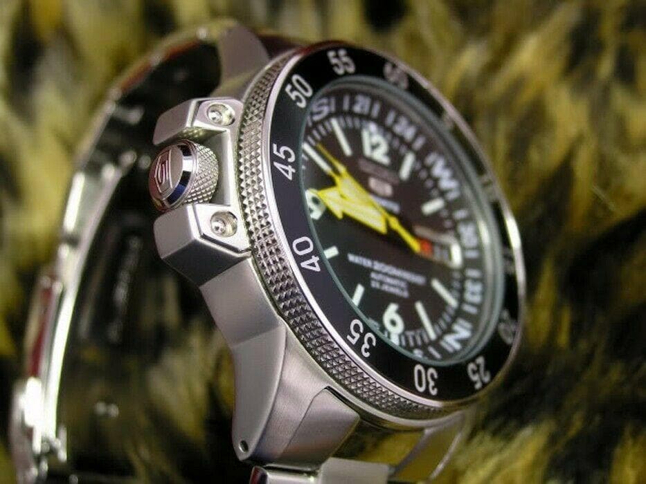 Seiko Map Meter Black Atlas/Land Shark 200M Men's Watch SKZ211K1 –  Diligence1International