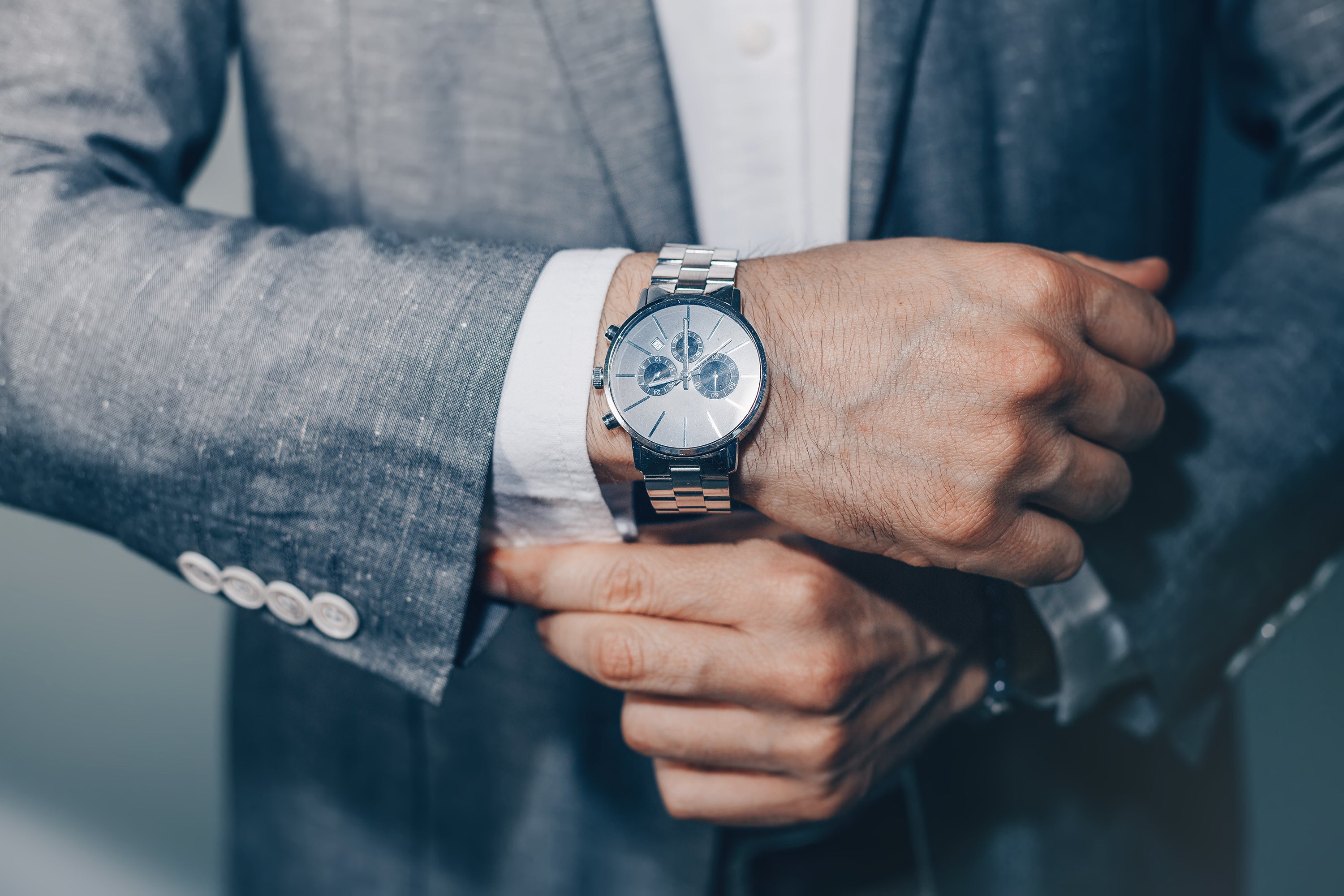 9 of the Best Watches Under 1500 Dollars