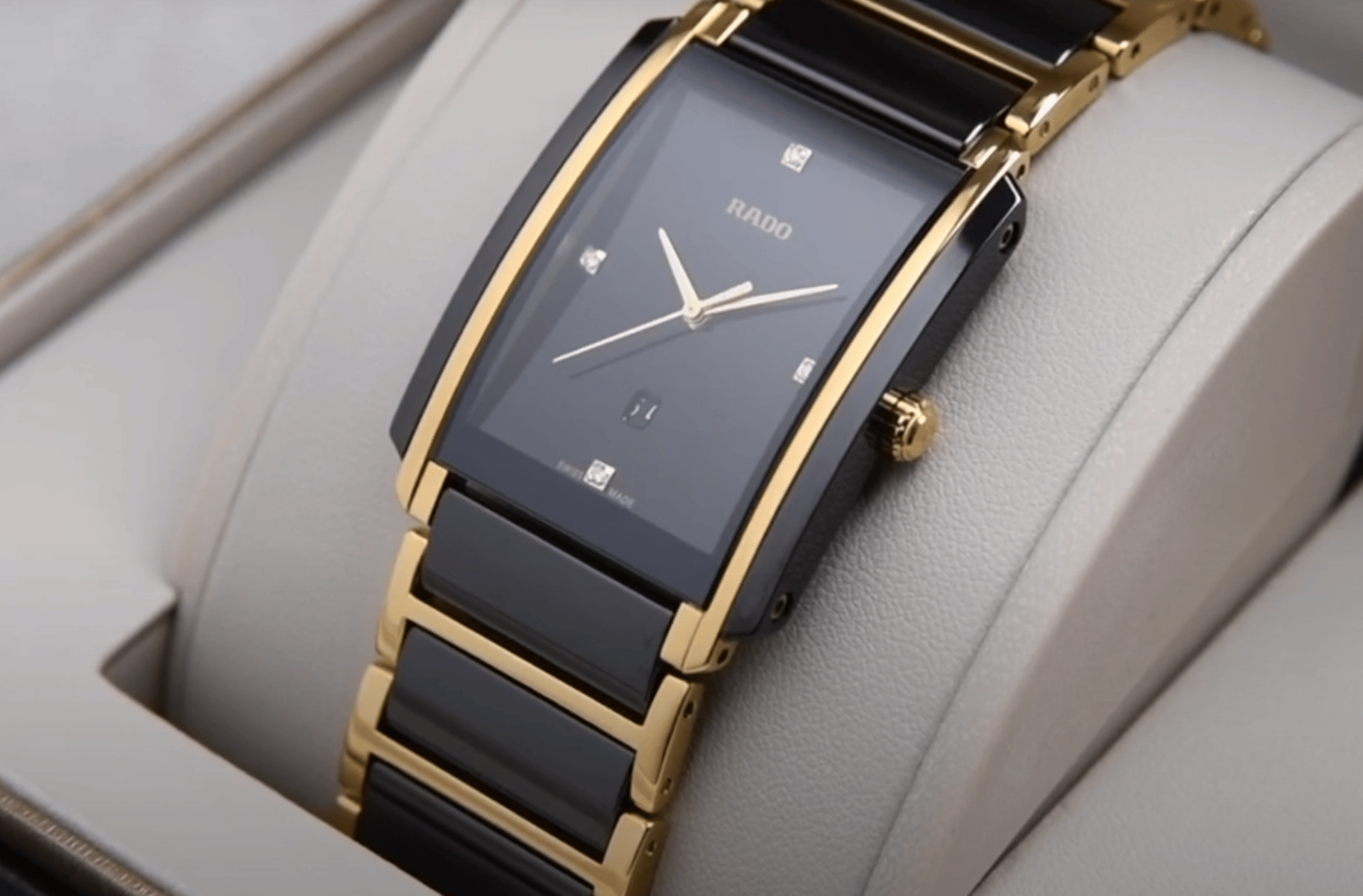 19+1 Best Luxury Swiss Watches for Ladies Under £1,000