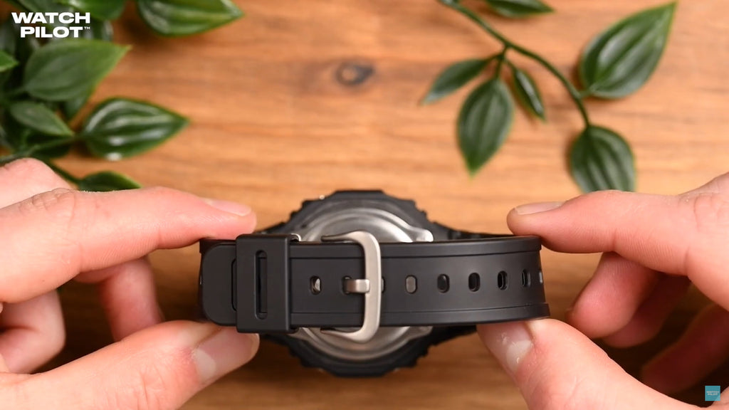 G-Shock Men's Black Watch Review - Octagonal Shape Casioak