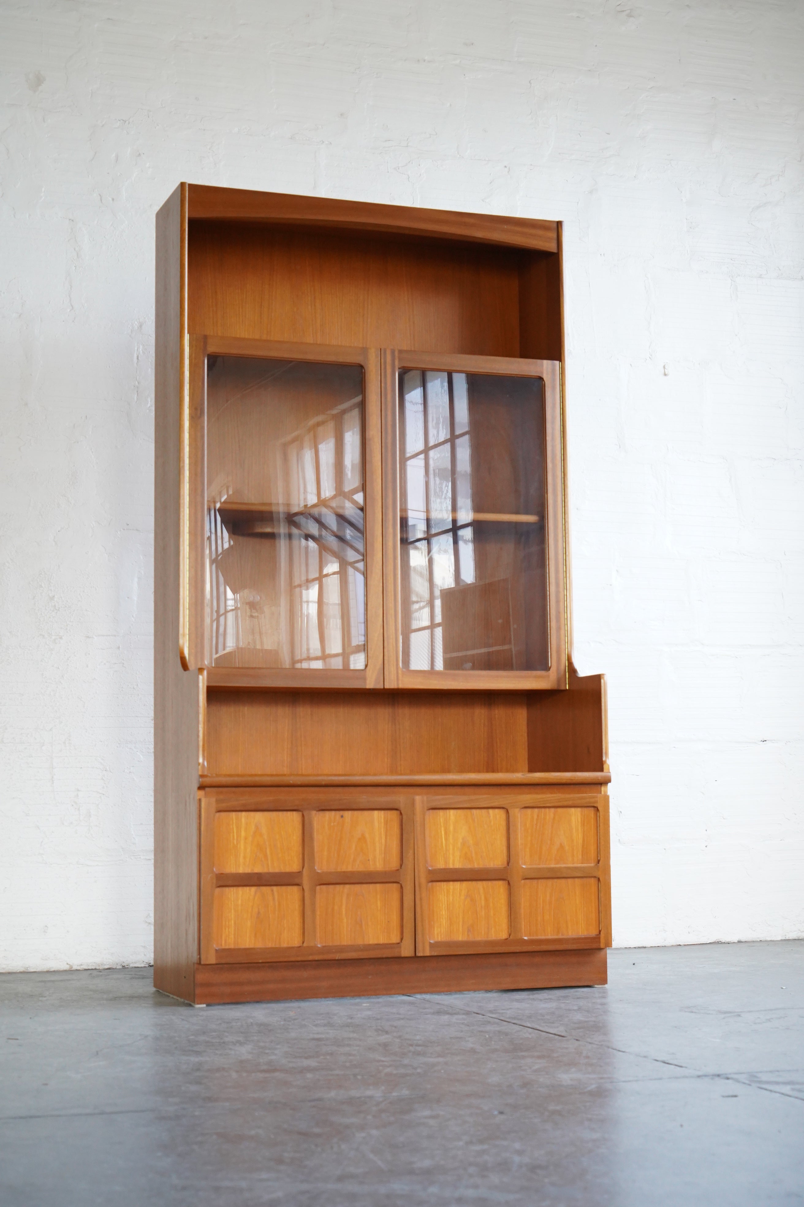 Mid Century Tall Hutch