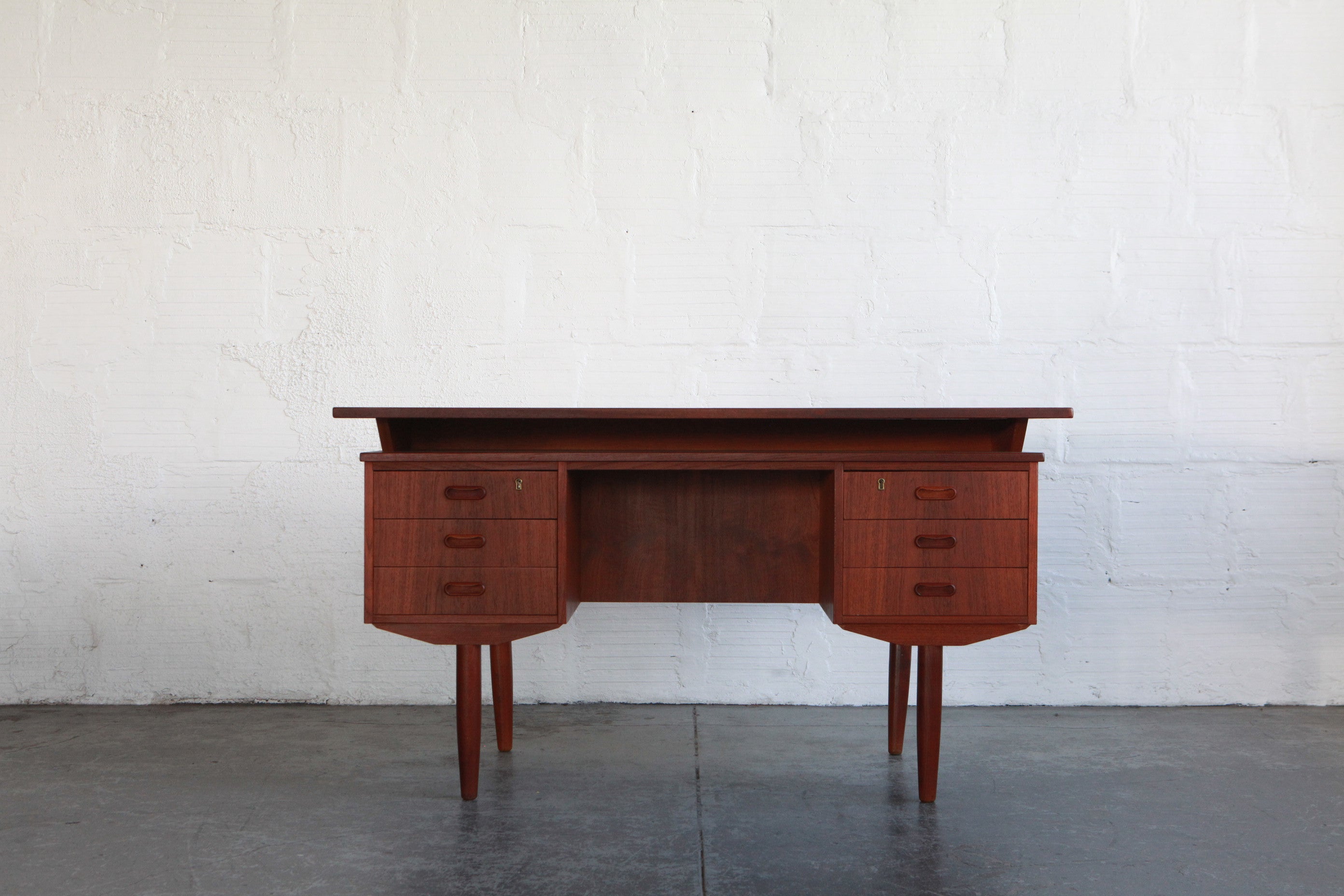 danish desk