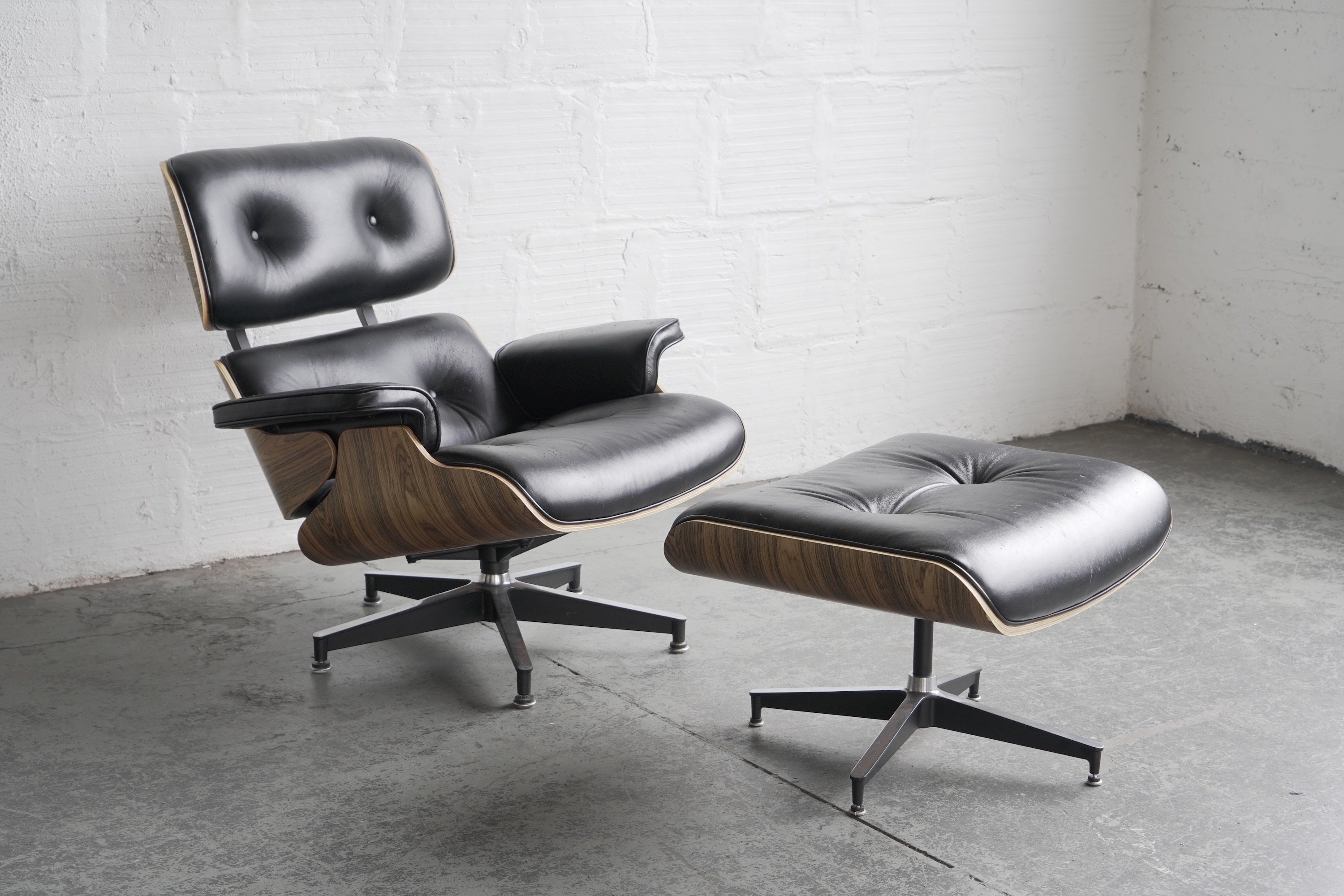 financiën Vervreemden Melancholie Eames Style Lounge Chair and Ottoman – The Good Mod