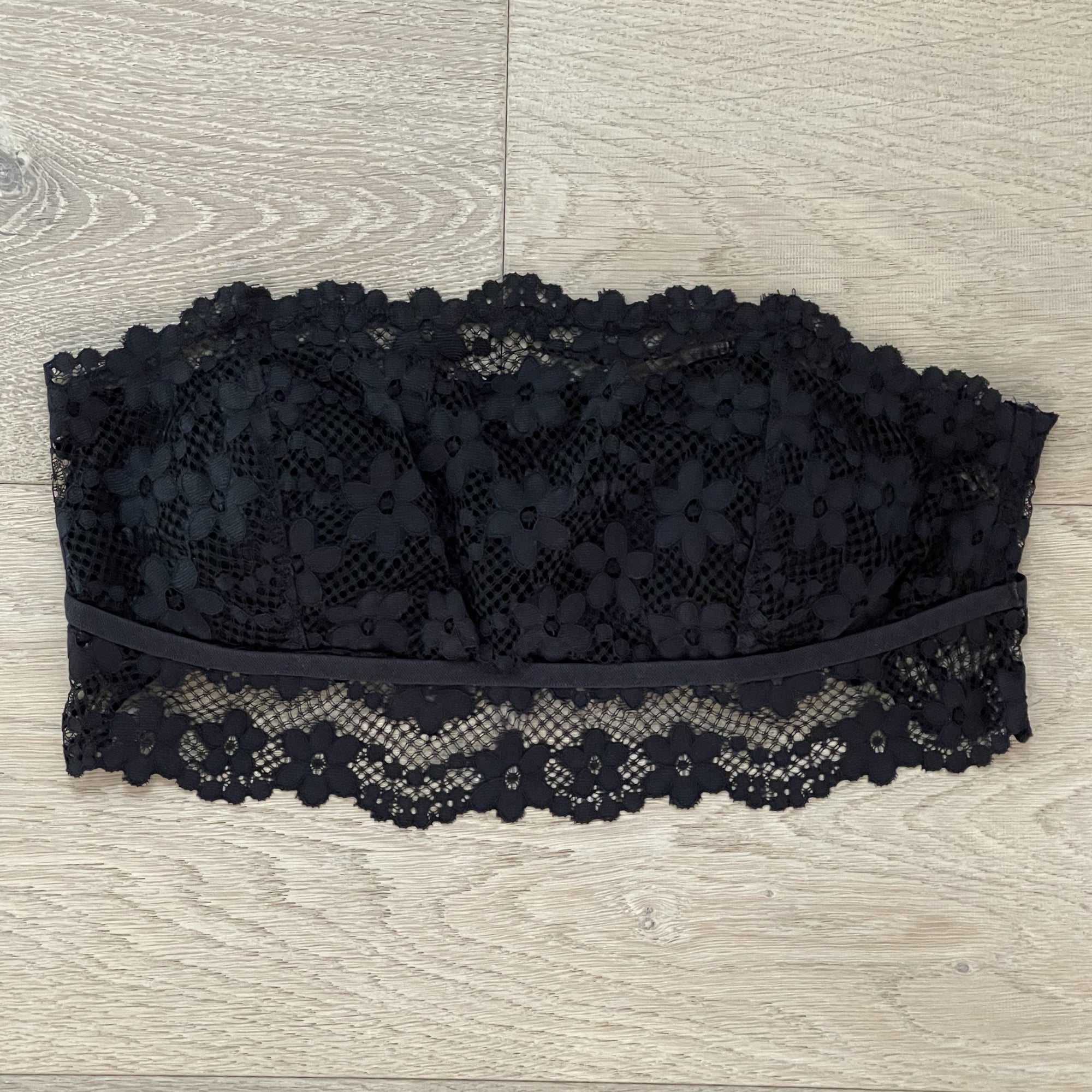 Lace Embroidered V Neck Bralette