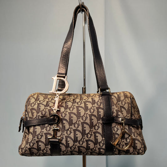 Gucci Monogram Gold Trim D Ring Bag – Studded Petals Vintage
