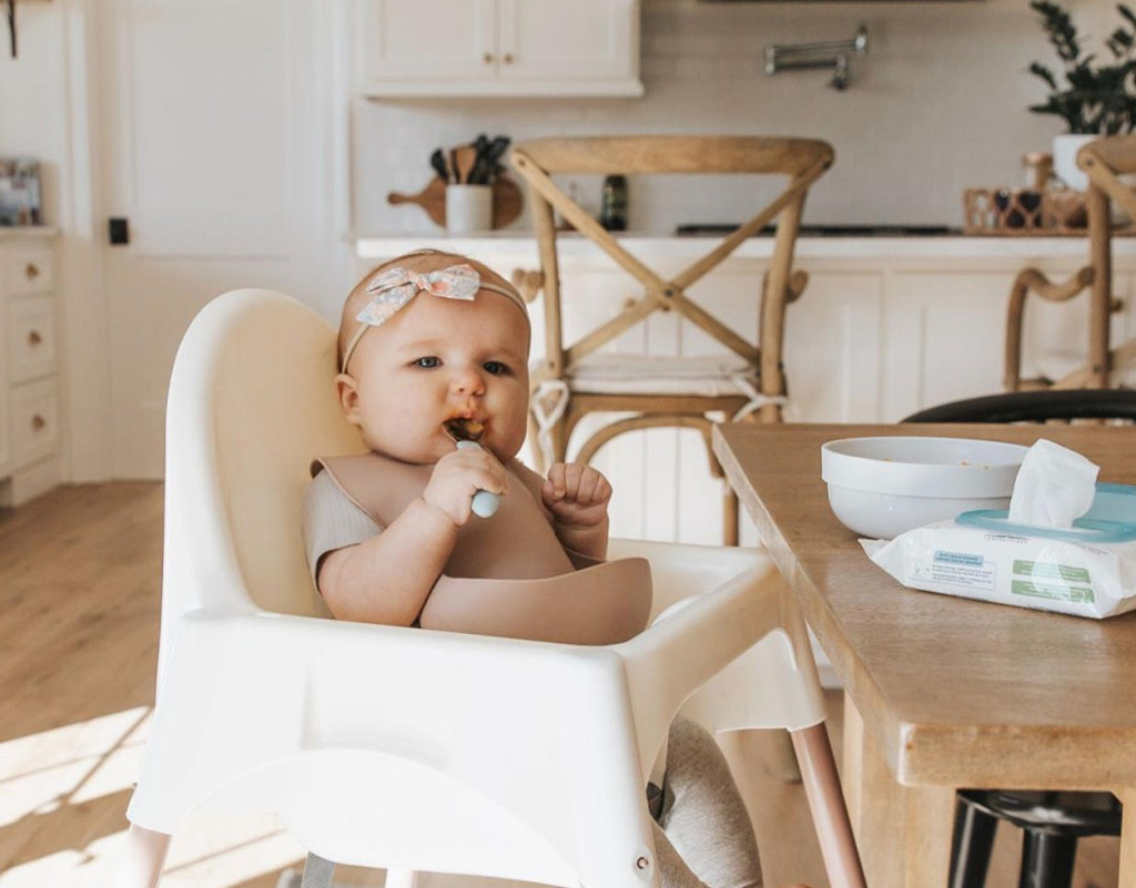 baby on a 12 month old feeding schedule