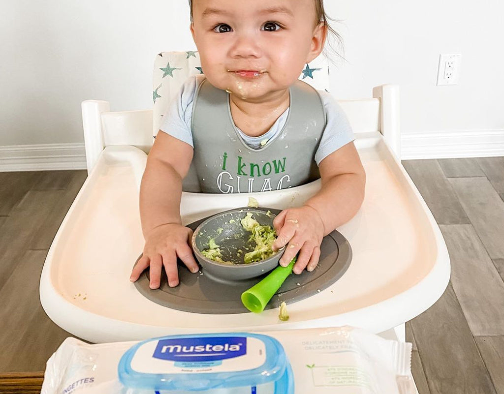 Baby on a 6 month old feeding schedule 