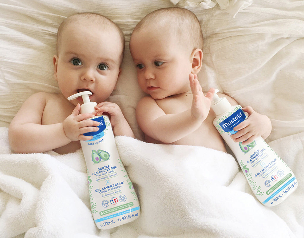 Twins with Mustela gentle cleansing gel