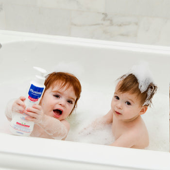 Baby bathtime 